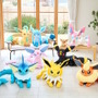 『ポケモン』イーブイとのサイズ差にビックリ！シャワーズ、サンダース、ブースターの「等身大ぬいぐるみ」受注販売は本日5月19日まで